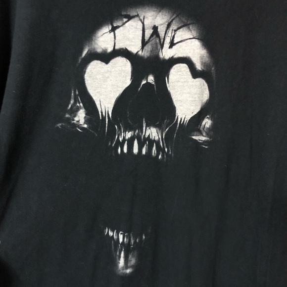 🔥 LAST CHANCE 🔥 Puncture Wounds Clothing ‘Love Kills’ Tee - Picture 2 of 7